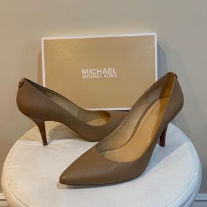 Micheal Kors Pumps in Carmel